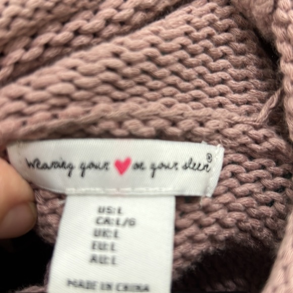 Zips down back - Picture 4 of 4